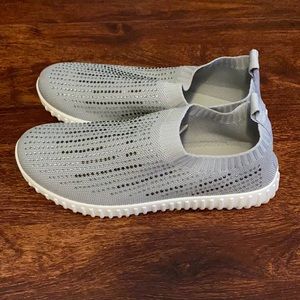 Brand new. Never worn!